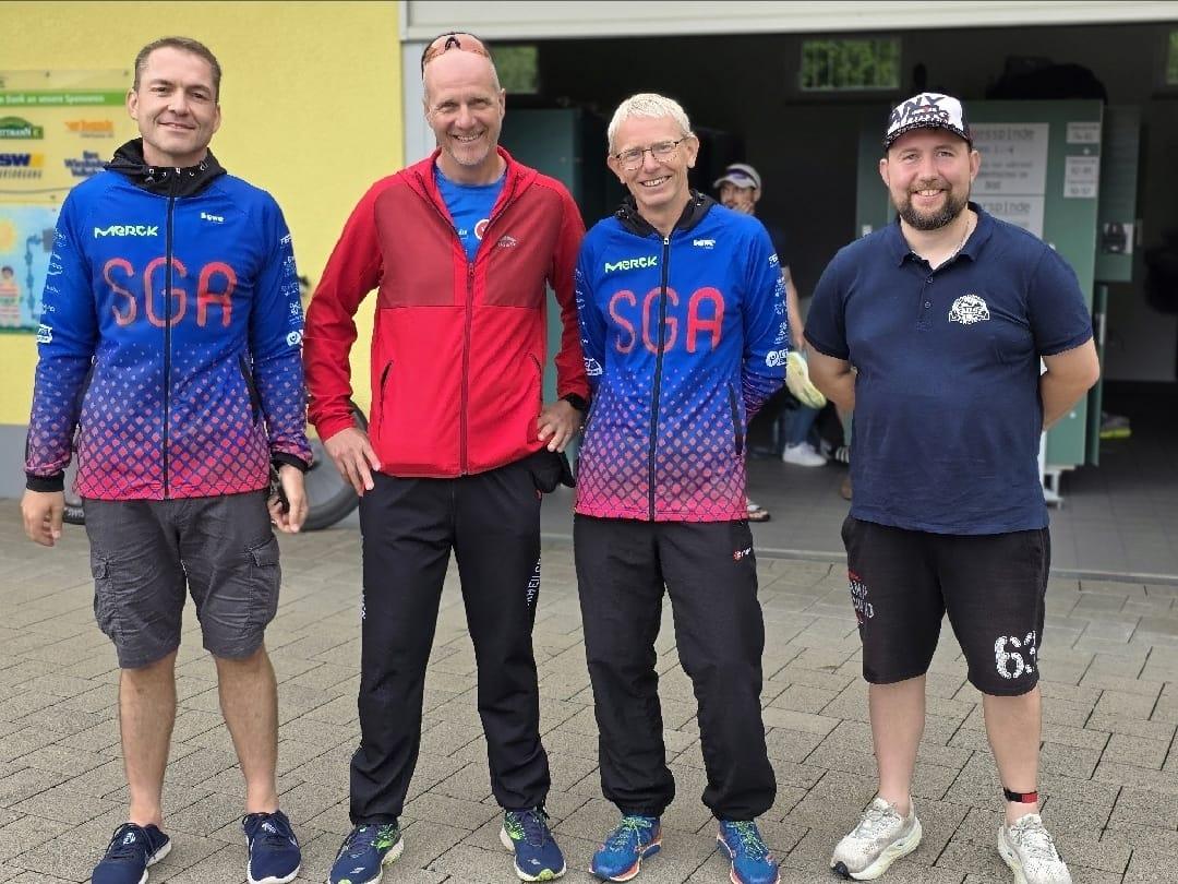 Herren der 5. HL zu sehen. Von links: Anselm Schüle, Guido Götz, Axel Reinhardt und Lukas Beckmann. Foto: SGA